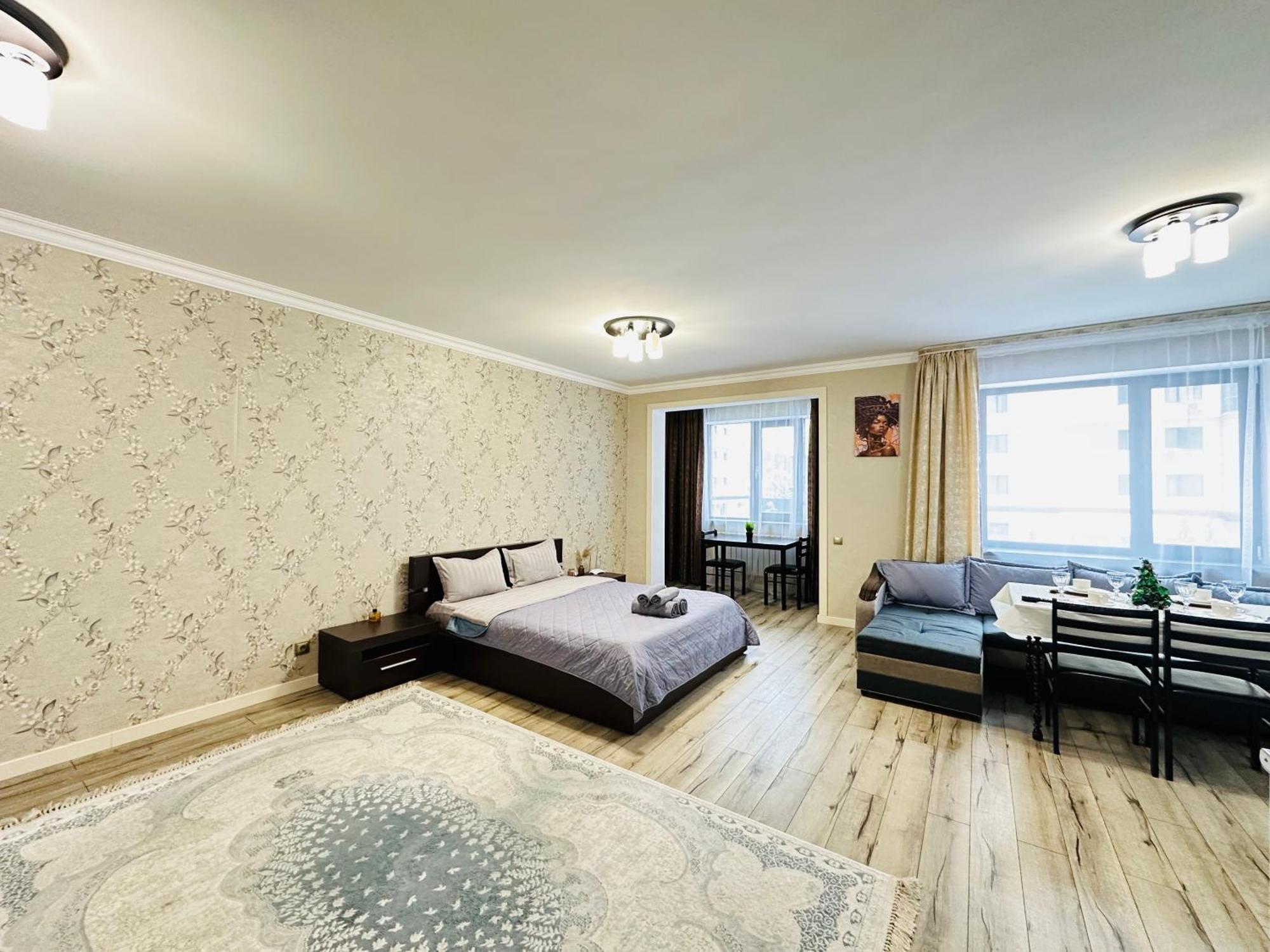 Vostochnyi Park Apartament In The Center Of Almaty Apartment ภายนอก รูปภาพ