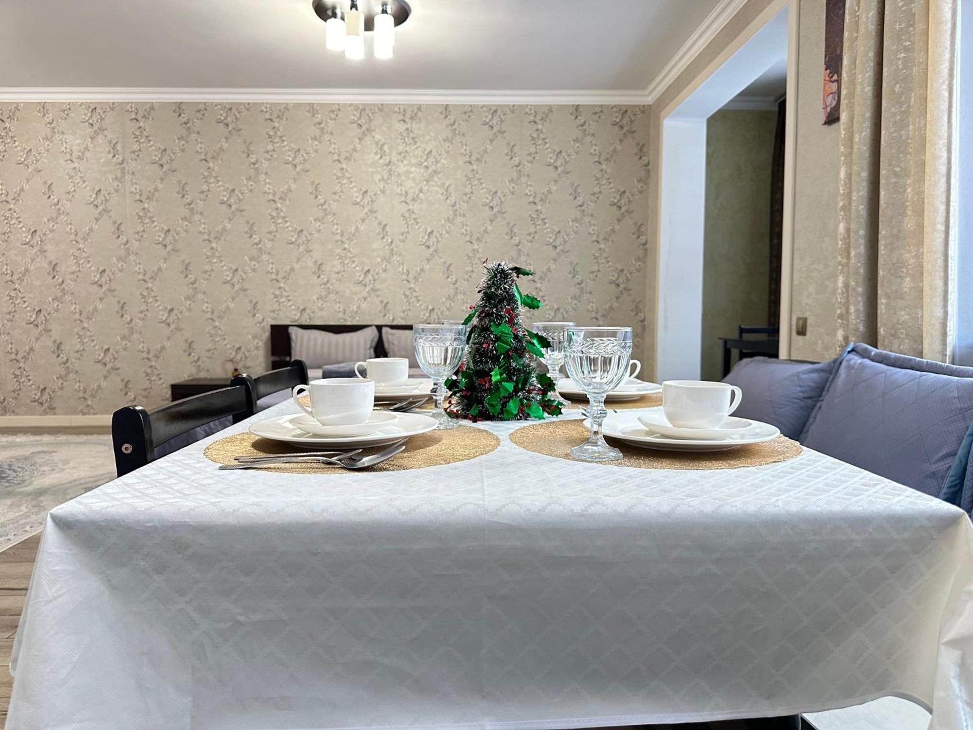 Vostochnyi Park Apartament In The Center Of Almaty Apartment ภายนอก รูปภาพ