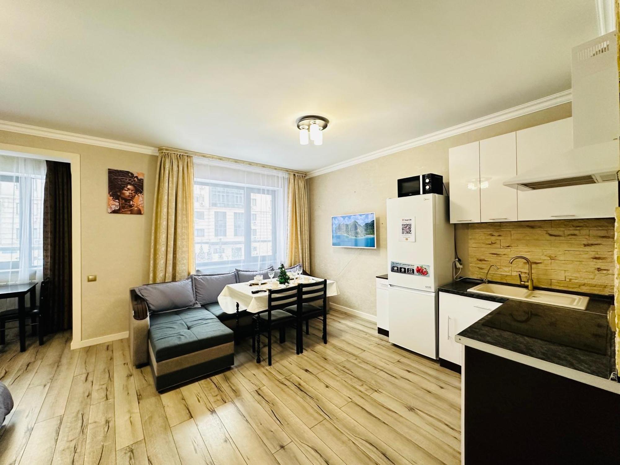 Vostochnyi Park Apartament In The Center Of Almaty Apartment ภายนอก รูปภาพ