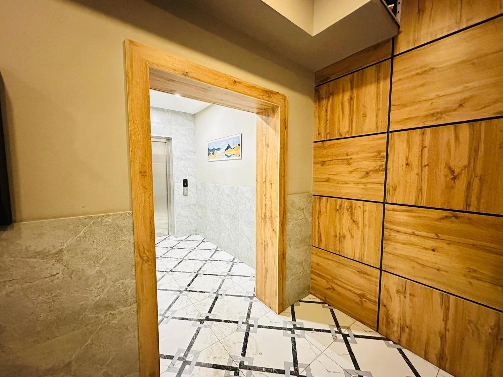Vostochnyi Park Apartament In The Center Of Almaty Apartment ภายนอก รูปภาพ