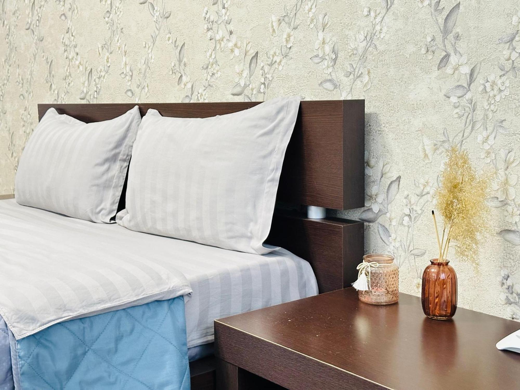 Vostochnyi Park Apartament In The Center Of Almaty Apartment ภายนอก รูปภาพ