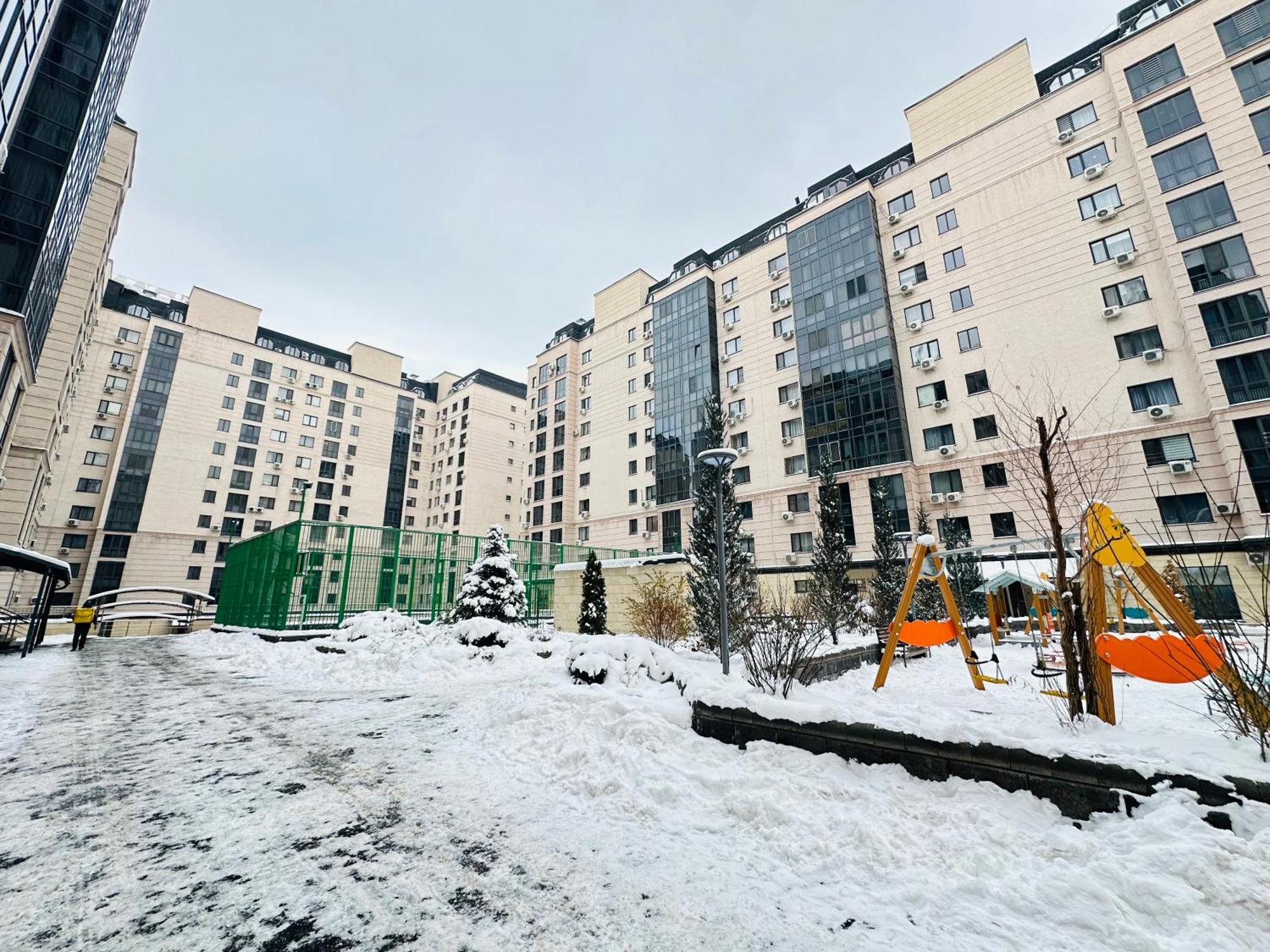 Vostochnyi Park Apartament In The Center Of Almaty Apartment ภายนอก รูปภาพ